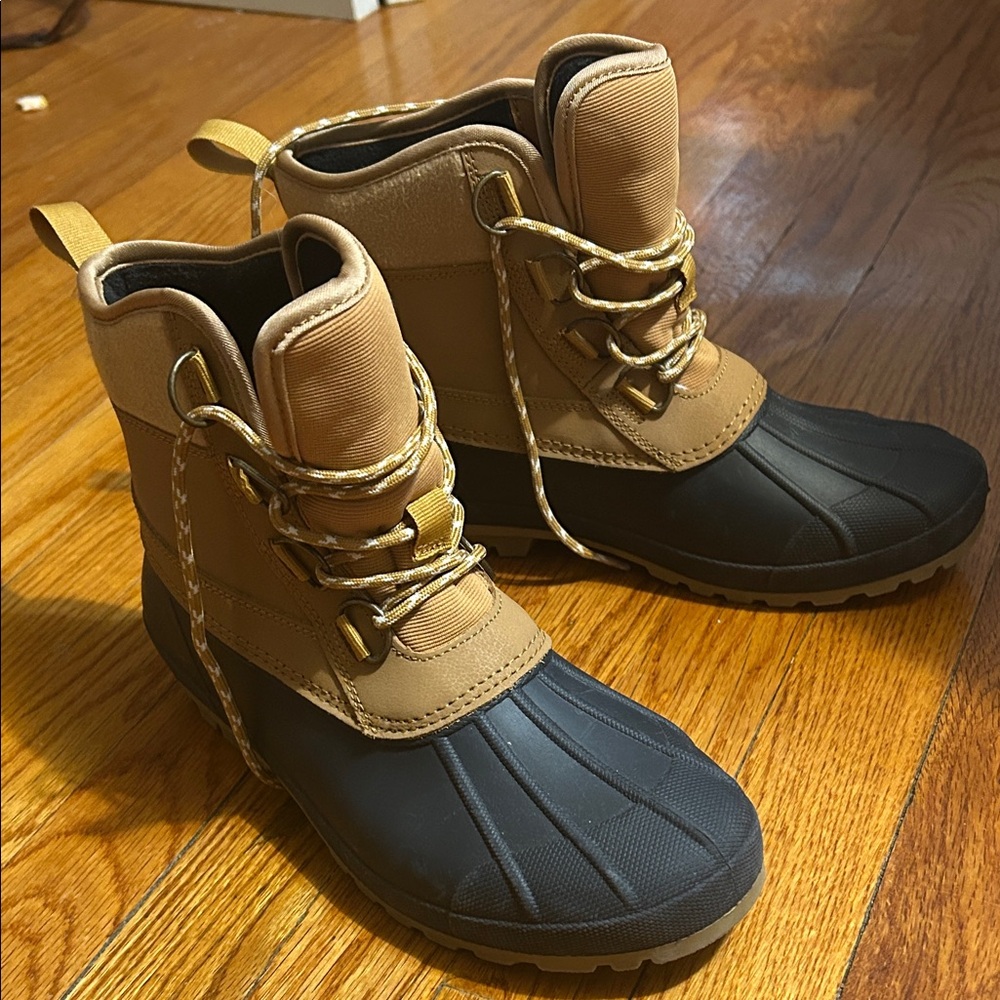 Tan and Black Winter Boots, like new 9